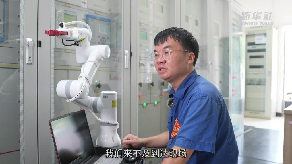 “铁臂巡守”“CT扫描”——中国高铁运维机器人又亮“黑科技”