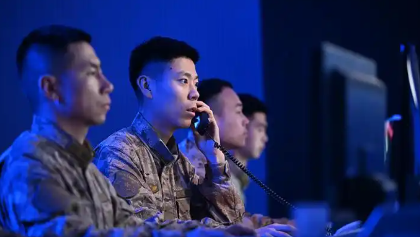 暗夜砺剑织“天网”!北部战区空军某旅锤炼夜间作战能力