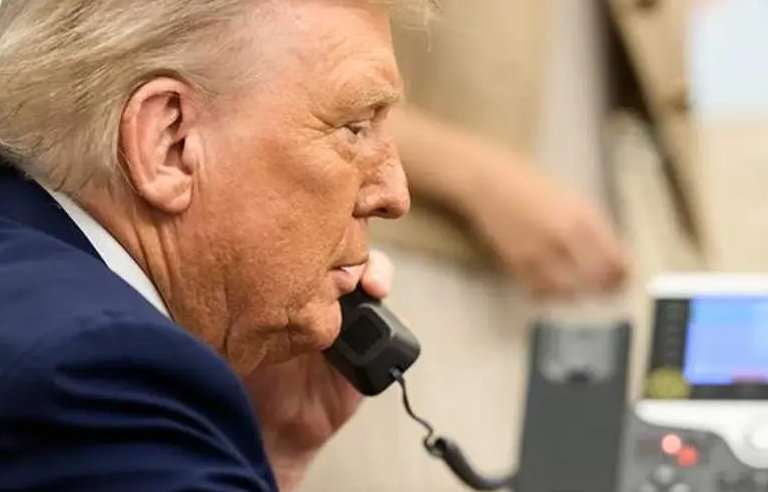 乌总统到访白宫谈“战斧”前一日 美俄总统将通话