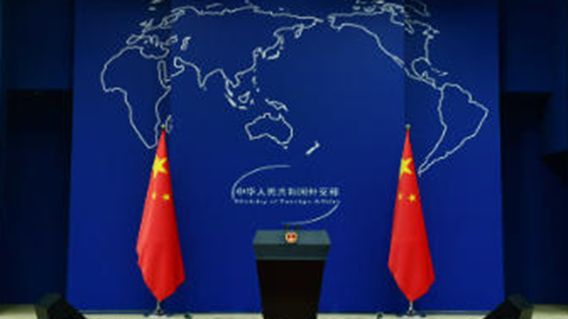 外交部发言人就日方声称中国海军舰载机对日本自卫队战斗机&ldquo;雷达照射&rdquo;事答记者问