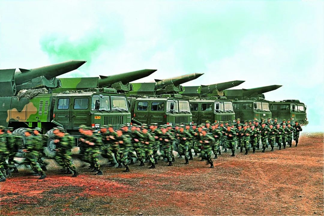 火箭军某部从难从严组织年终军事训练考核