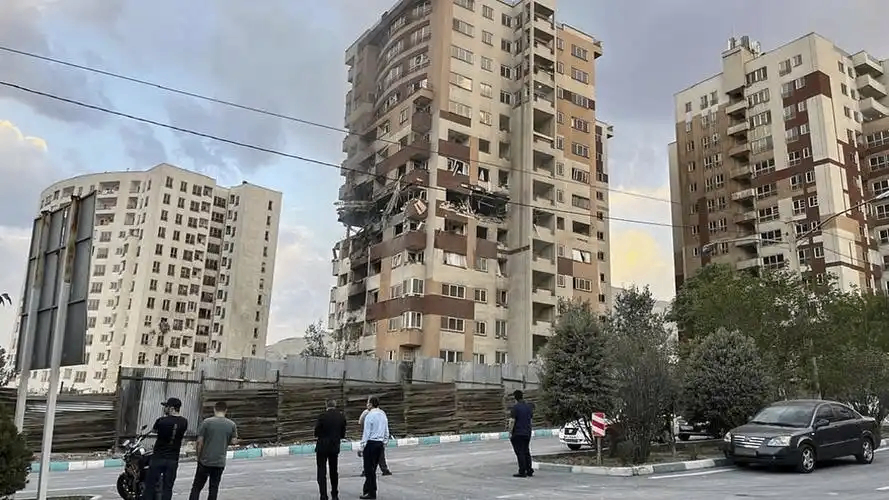 伊朗宣布暂时关闭领空