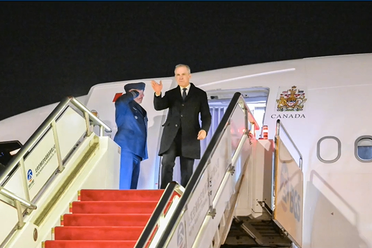 加拿大总理卡尼抵达北京开始访华