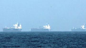 美军否认一艘油轮近期在霍尔木兹海峡触雷